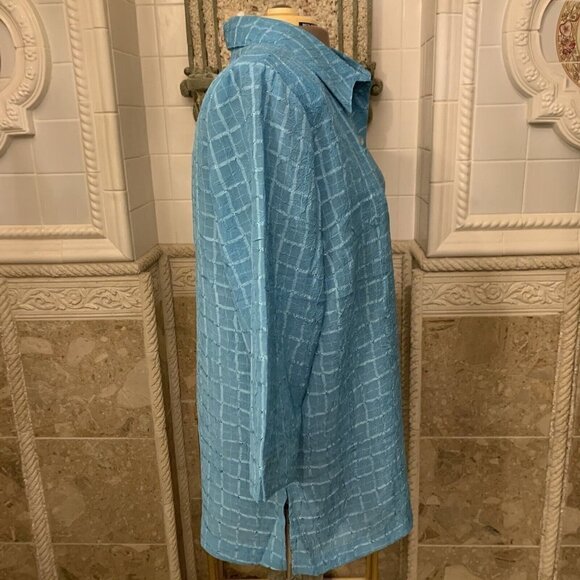 Blair. Size 3X. 3/4 Sleeve. Textured Flowy Shirt. Pearlized Buttons. B81. - Picture 3 of 5